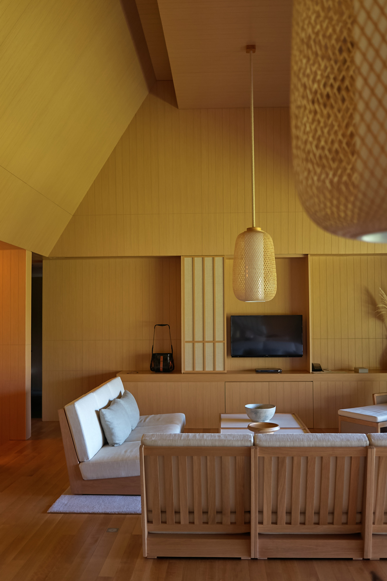 【 Brand Visual 】,AMANEM